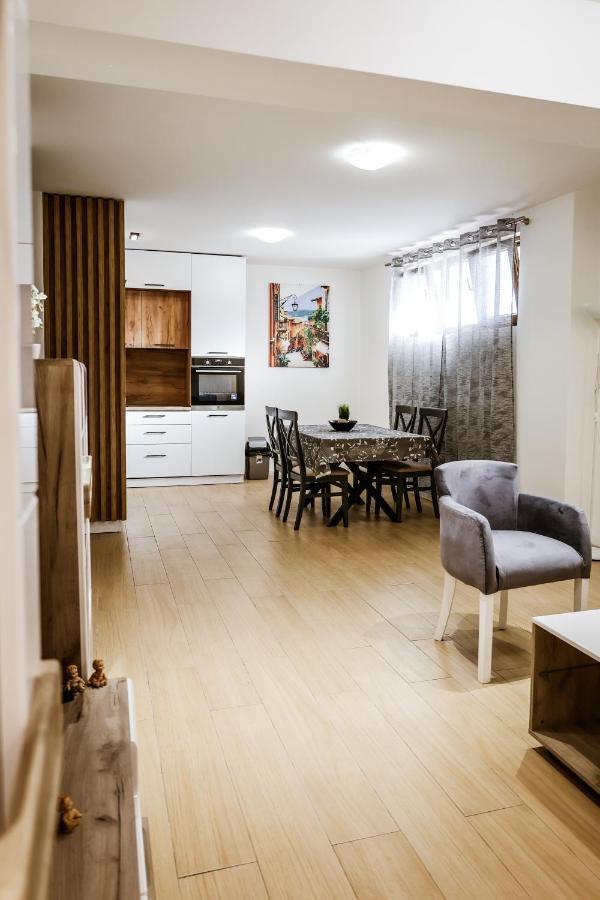 Apartman Neiv Tivat